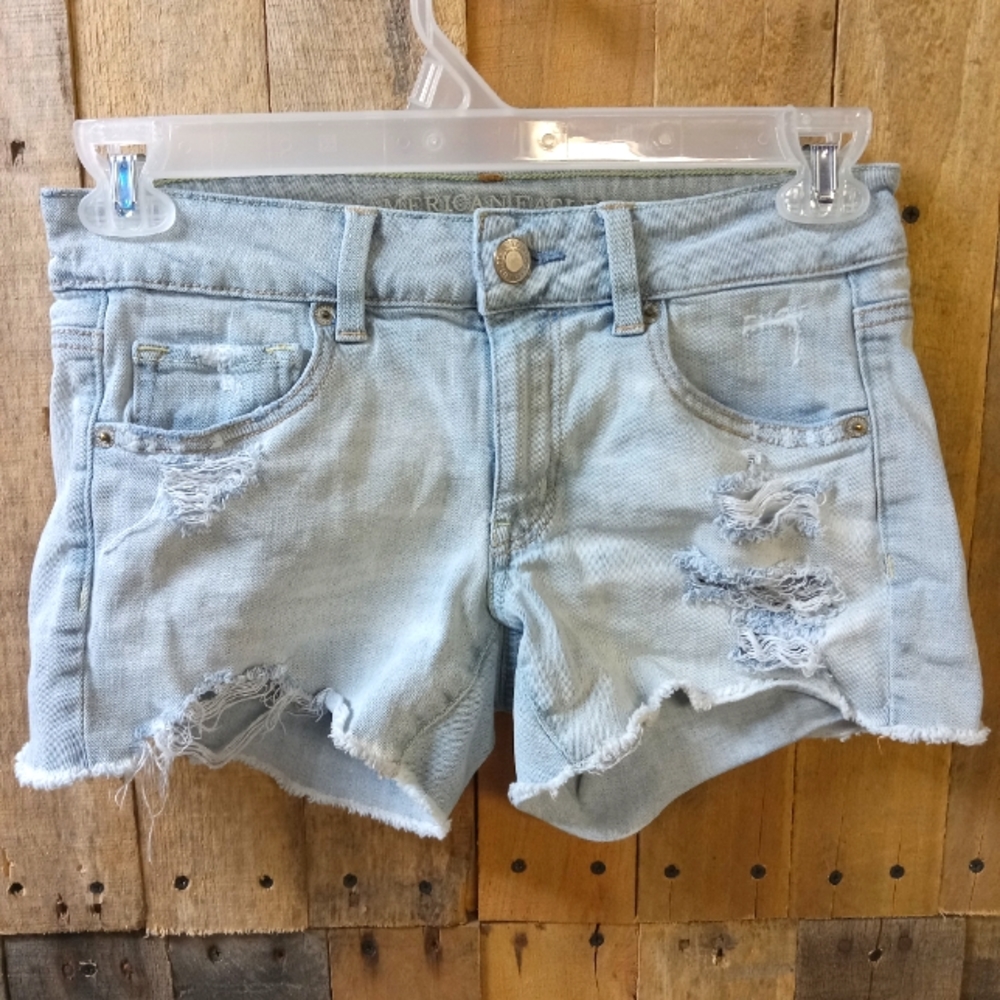 American Eagle Midi Stretch Shorts/Size 6